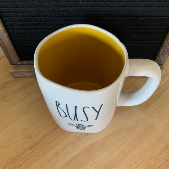 Rae Dunn busy bee mug - Picture 2 of 3